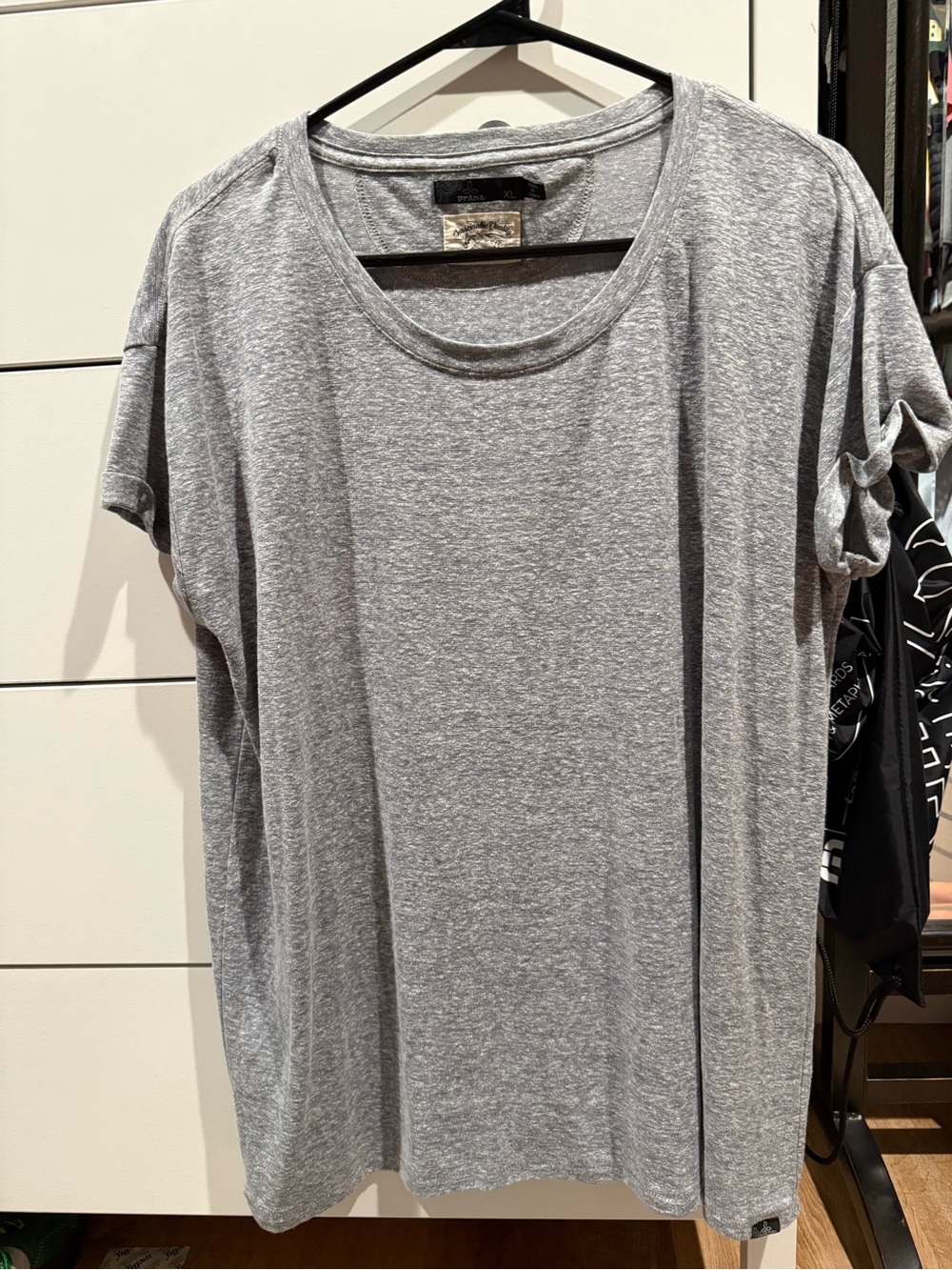 Prana Heather Gray Scoop Neck Short Sleeve Tee